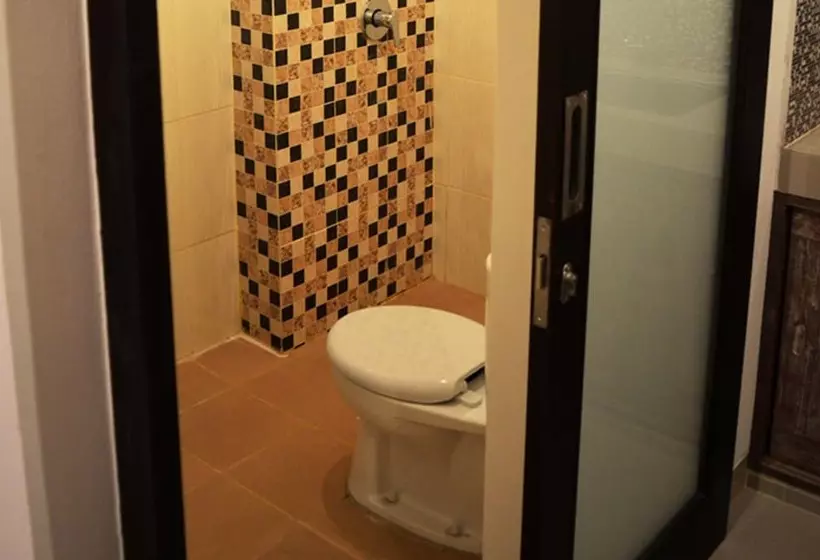 Hotelli Tirtha Canggu Suites
