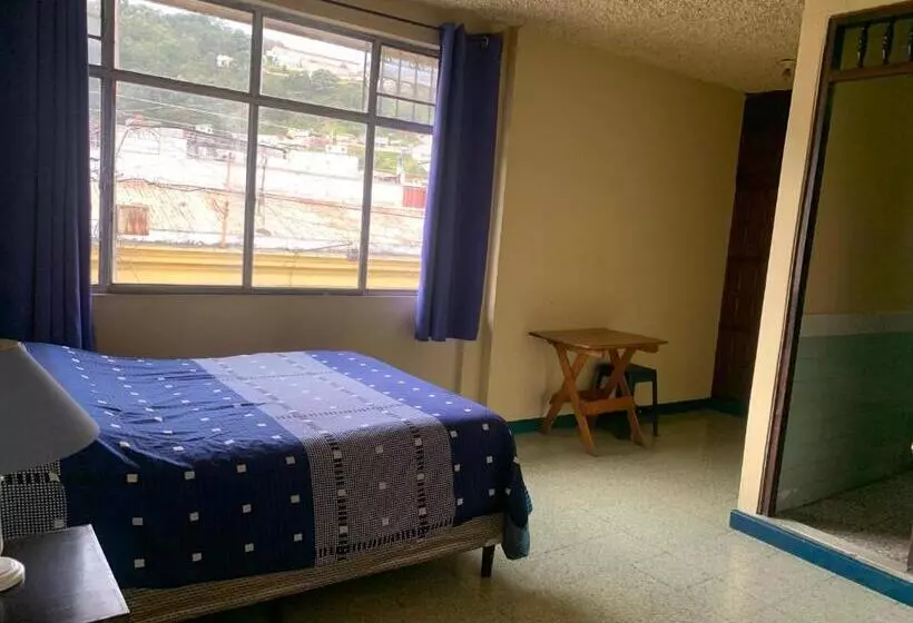 Kasa Kiwi Hostel & Travel Agency
