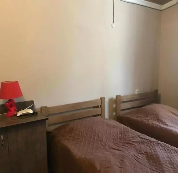 Riverside Hostel Borjomi