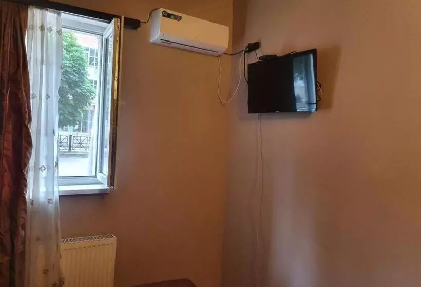 Riverside Hostel Borjomi