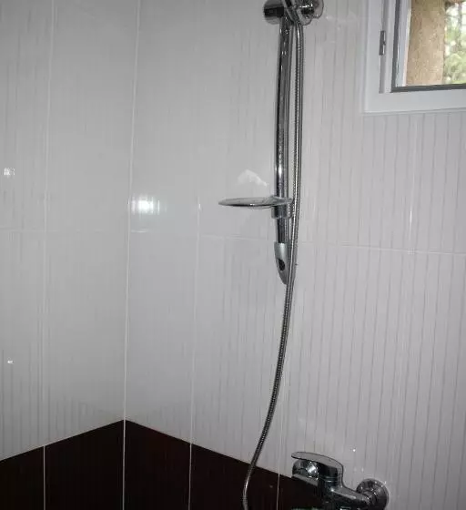Riverside Hostel Borjomi