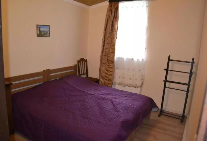 Riverside Hostel Borjomi