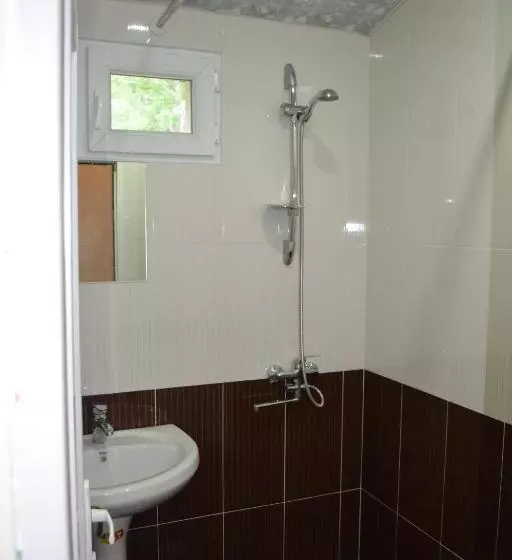 Riverside Hostel Borjomi