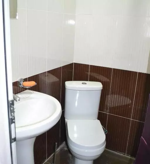 Riverside Hostel Borjomi