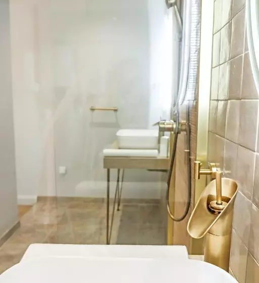 Aamiaismajoitus (B&B) Les Gîtes De Laure   L Eden Romantique, Chambres Hôtes, Spa Privé, Couloir De Nage, Adults Only