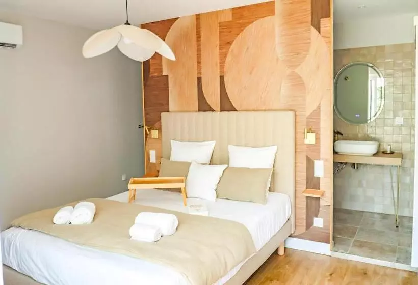 Aamiaismajoitus (B&B) Les Gîtes De Laure   L Eden Romantique, Chambres Hôtes, Spa Privé, Couloir De Nage, Adults Only