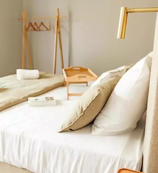 Aamiaismajoitus (B&B) Les Gîtes De Laure   L Eden Romantique, Chambres Hôtes, Spa Privé, Couloir De Nage, Adults Only