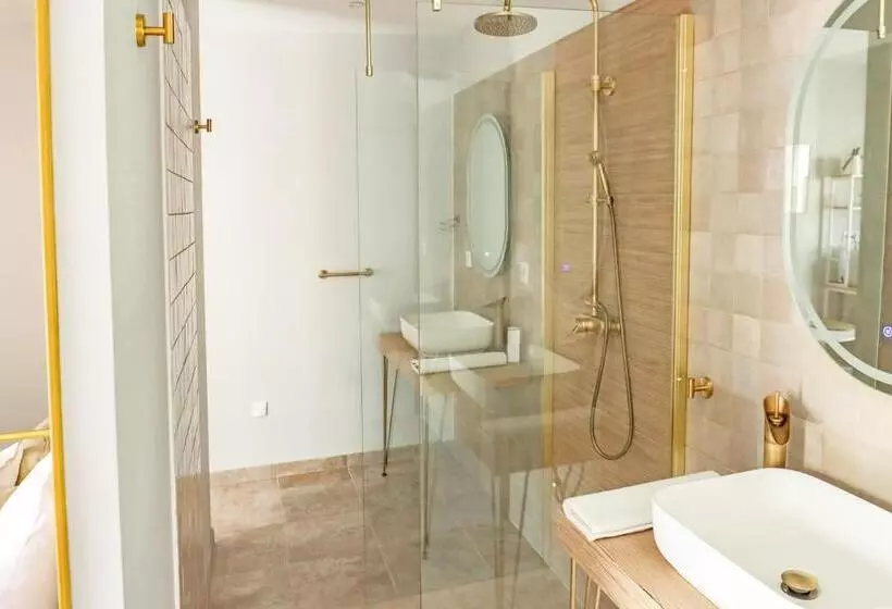 Aamiaismajoitus (B&B) Les Gîtes De Laure   L Eden Romantique, Chambres Hôtes, Spa Privé, Couloir De Nage, Adults Only