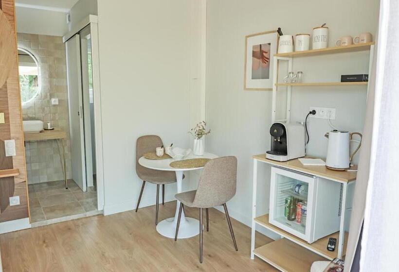 민박 Les Gîtes De Laure L Eden Romantique, Chambres Hôtes, Spa Privé, Couloir De Nage, Adults Only