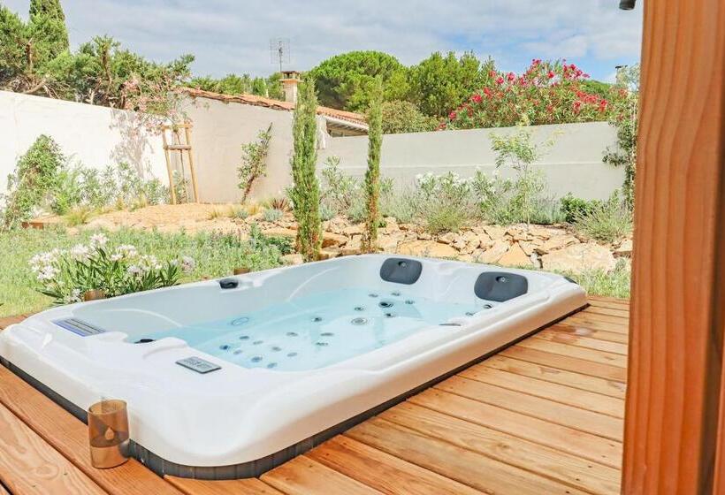 민박 Les Gîtes De Laure L Eden Romantique, Chambres Hôtes, Spa Privé, Couloir De Nage, Adults Only