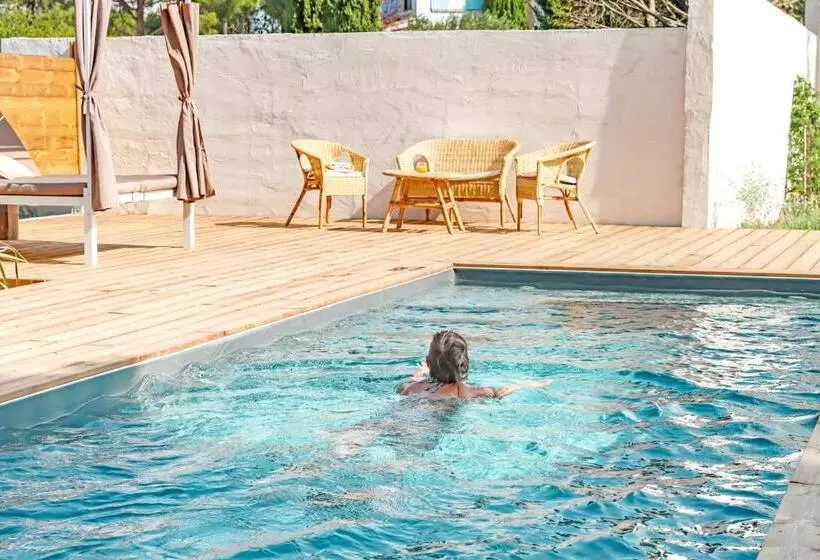 Aamiaismajoitus (B&B) Les Gîtes De Laure   L Eden Romantique, Chambres Hôtes, Spa Privé, Couloir De Nage, Adults Only