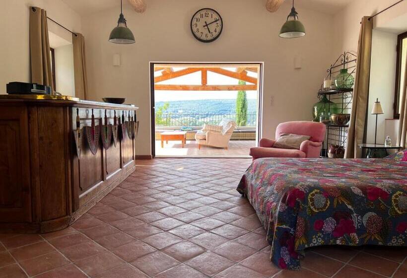 مبيت وإفطار Pool House