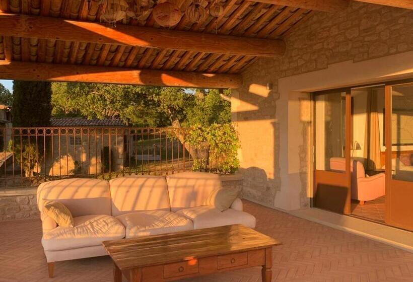 مبيت وإفطار Pool House