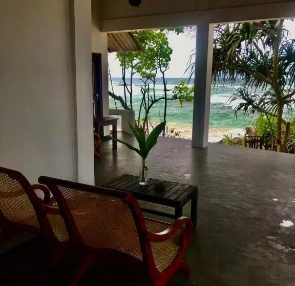 Aamiaismajoitus (B&B) Sooriya Villa