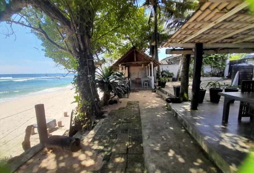 Bed and Breakfast Sooriya Villa