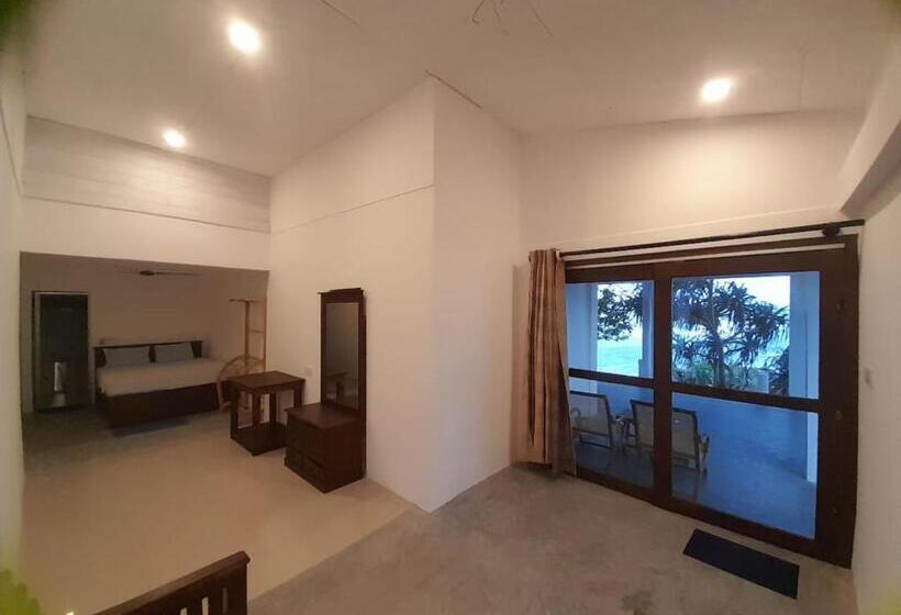 Bed and Breakfast Sooriya Villa