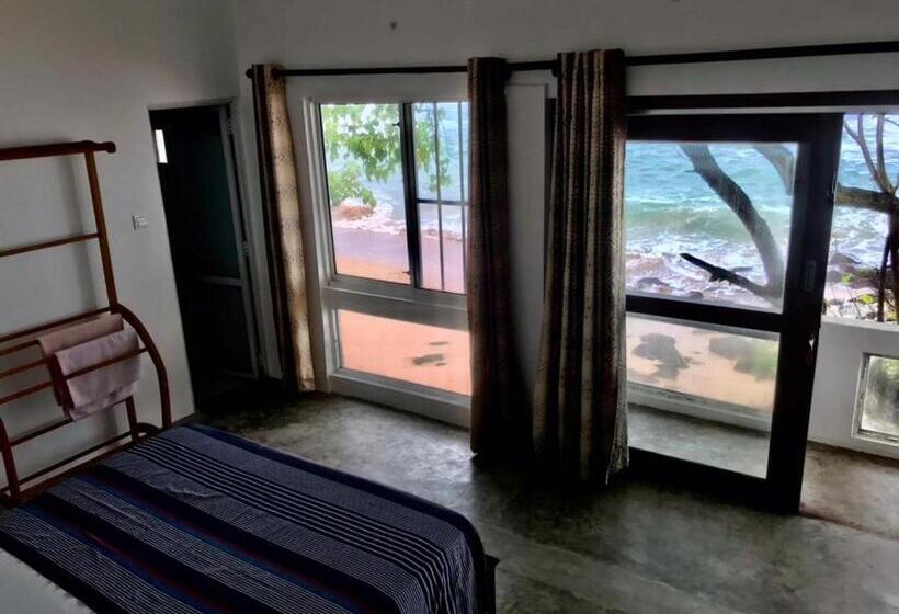 Bed and Breakfast Sooriya Villa