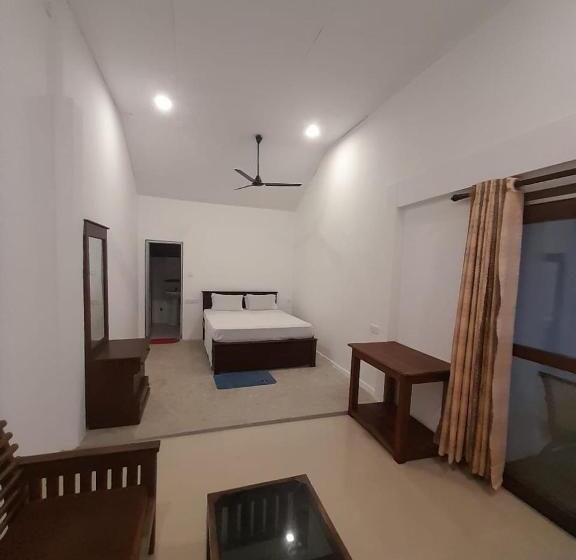Bed and Breakfast Sooriya Villa