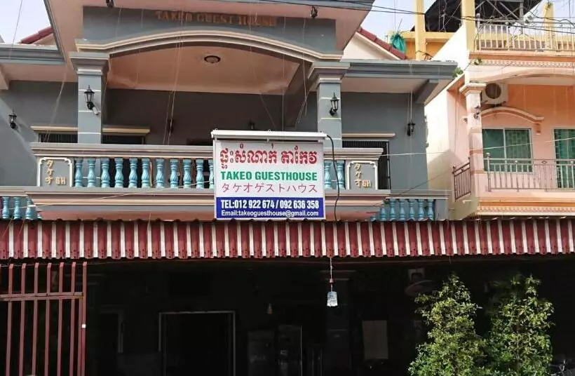 تختخواب و صبحانه Takeo Guesthouse