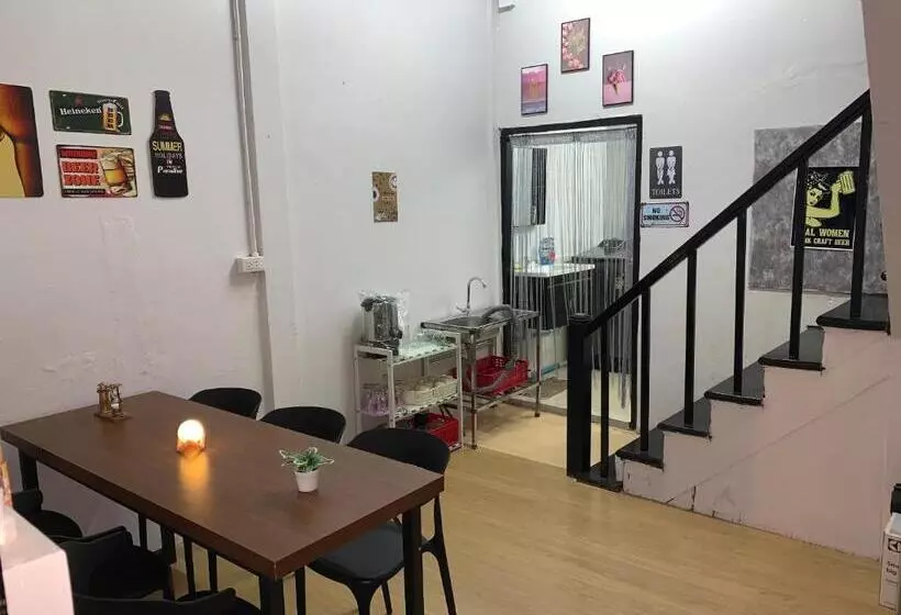 Homey Hostel Khaosan