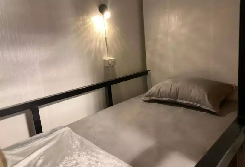 Homey Hostel Khaosan