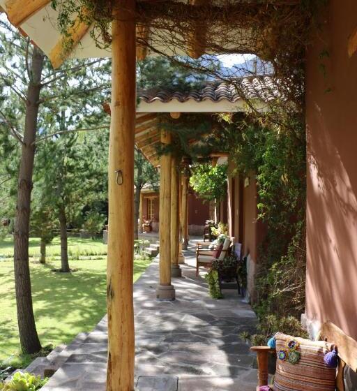 בית מלון כפרי Natural Human Boutique Sanctuary   Sacred Valley Peru