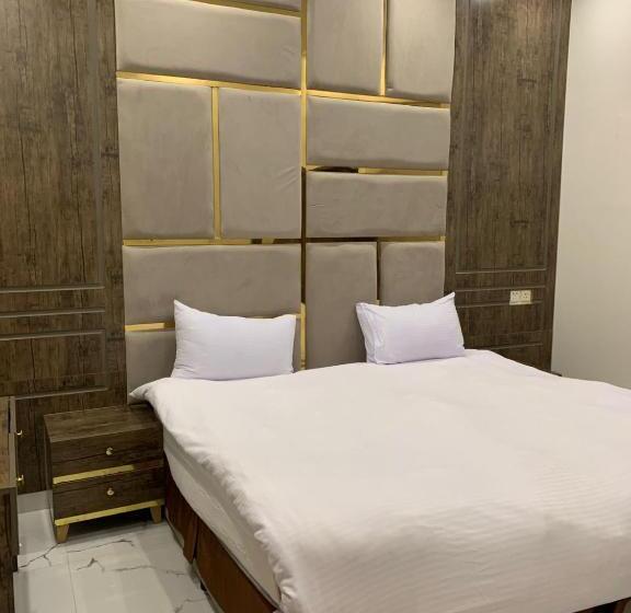 شقق مباركية للشقق المخدومة