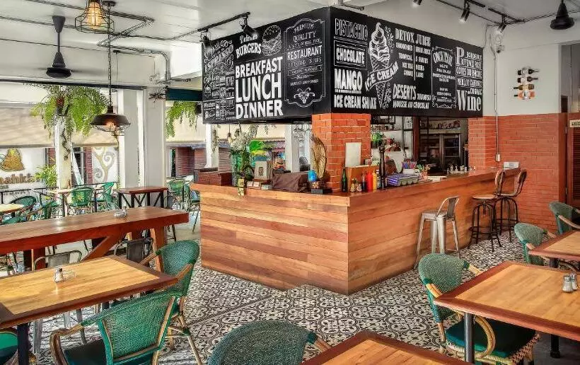 ベッドアンドブレックファースト Cafe Del Sol