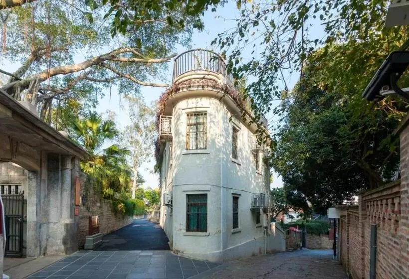 Hotelli 鼓浪屿和院黛峯人文民宿