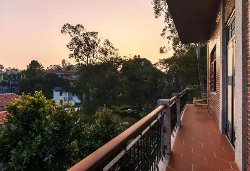 Hotelli 鼓浪屿和院黛峯人文民宿