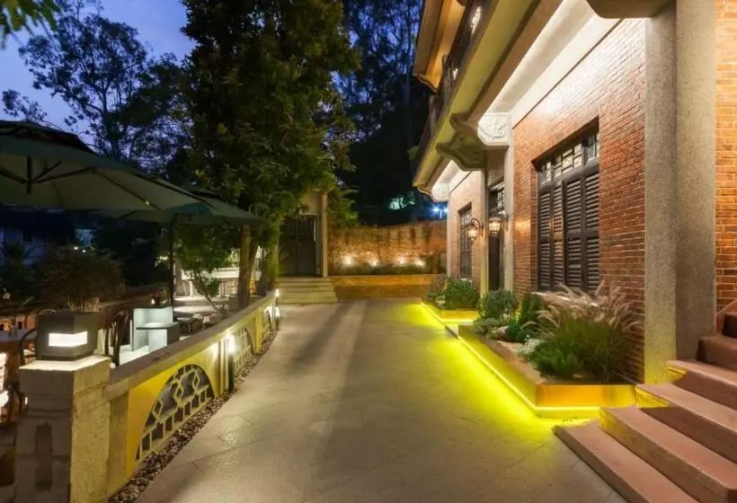 Hotelli 鼓浪屿和院黛峯人文民宿