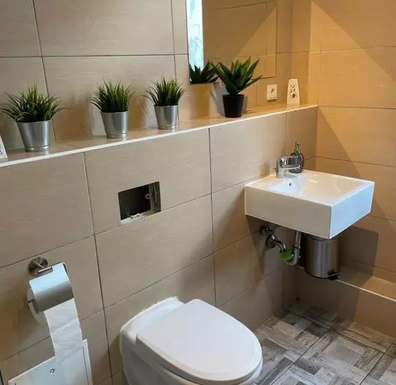 هتل Monteurzimmer