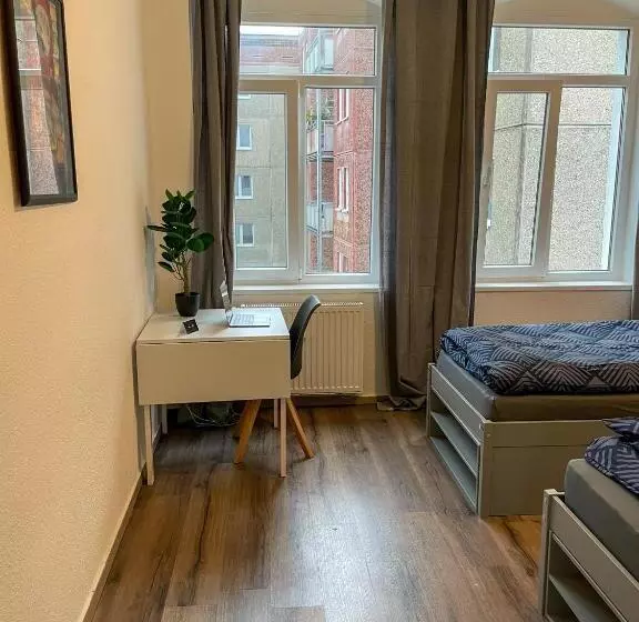 هتل Monteurzimmer