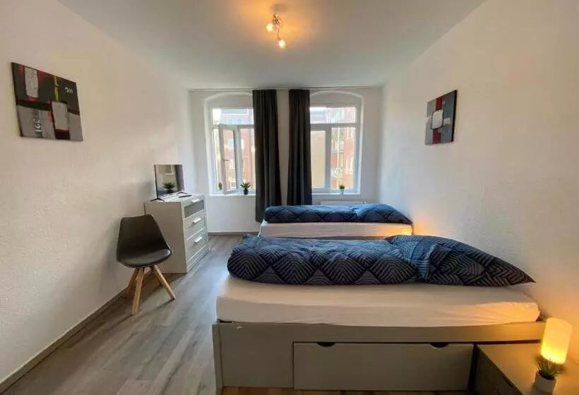 هتل Monteurzimmer