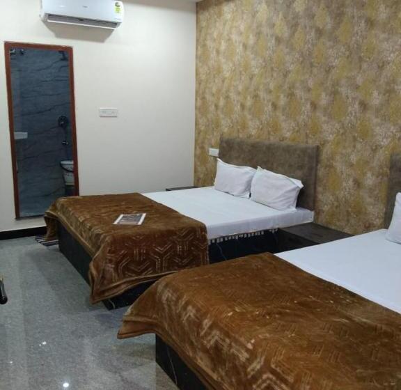 Отель Somnath Inn