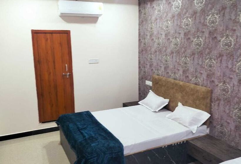 Отель Somnath Inn