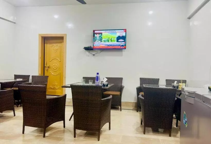 هتل Tourist Palace