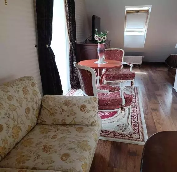 هتل Vila Mažoji Apartamentai