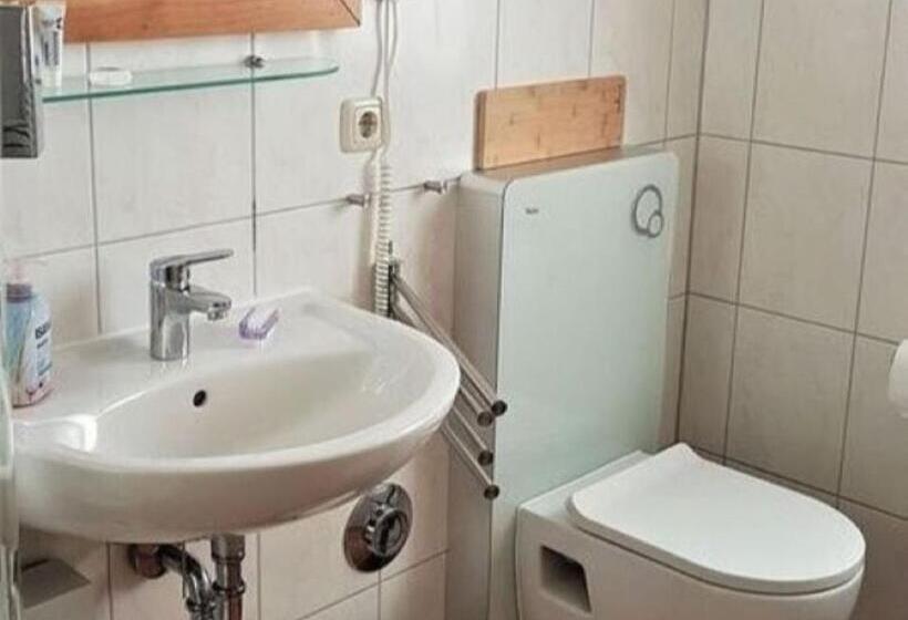 Hotel Waldstr 34 Wo 05