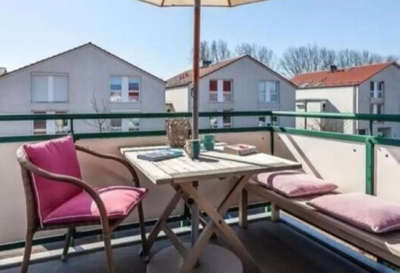 Hotelli Waldstr 34 Wo 05