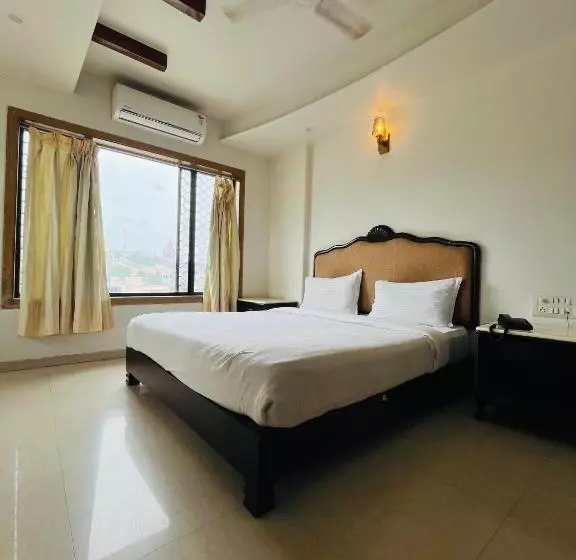 Metro Hotel Nathdwara , 500mtr 10min Walking From Shreenathji Temple