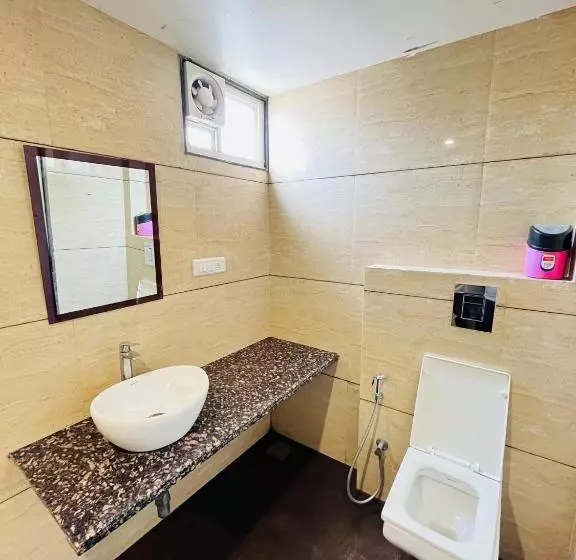 Metro Hotel Nathdwara , 500mtr 10min Walking From Shreenathji Temple
