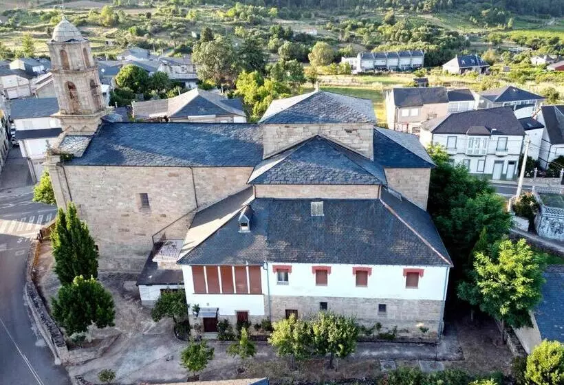 O Lar Albergue Larouco