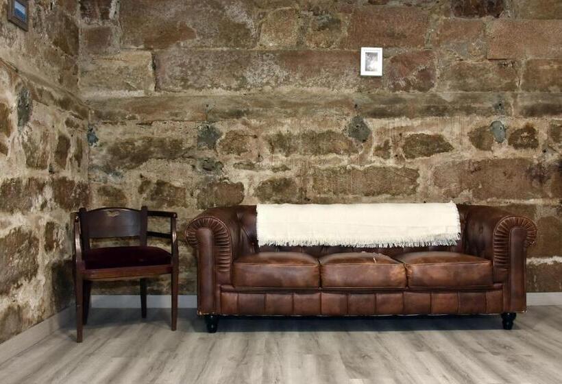 O Lar Albergue Larouco