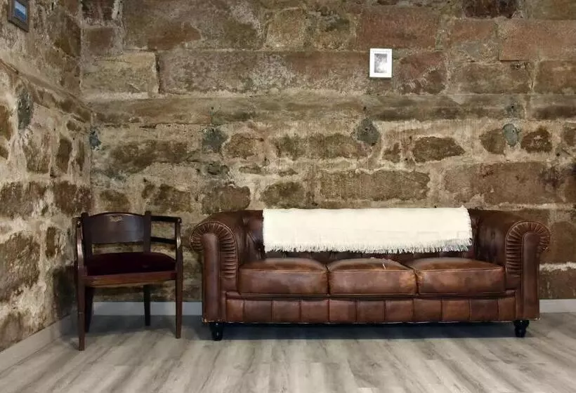 O Lar Albergue Larouco