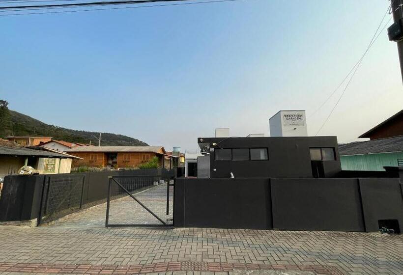 پانسیون Motogaragem