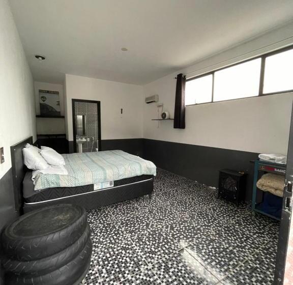 پانسیون Motogaragem