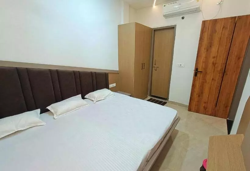 Majatalo Shri Radha Rani Kripa Dham