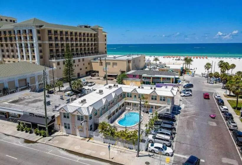 استراحتگاه Clearwater Beach Suites #105