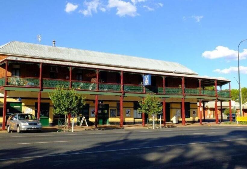 The Court House Hotel Narromine
